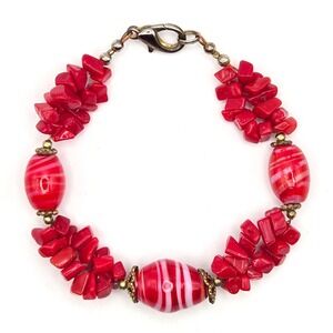 Chunky Dyed Red Coral Chip Bead Bracelet with Art Glass Beads and Gold Tone‎